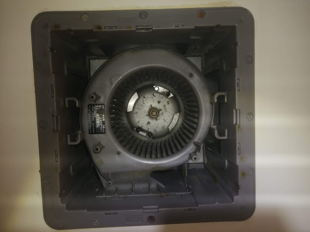 換気扇分解前