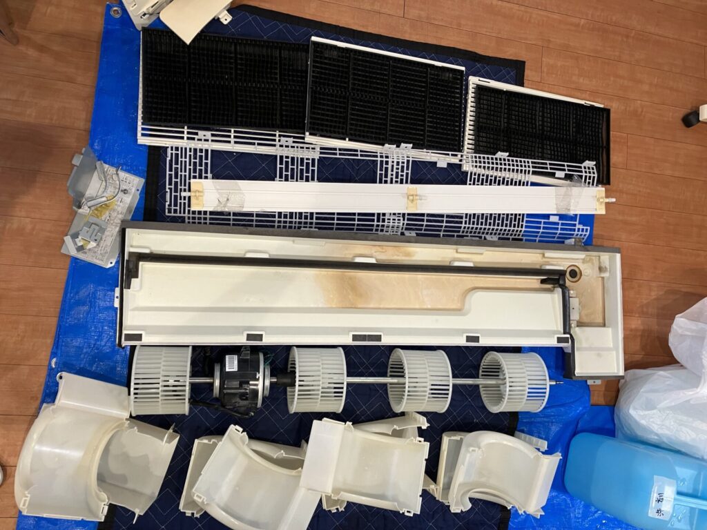 ビルトインエアコンの部品画像